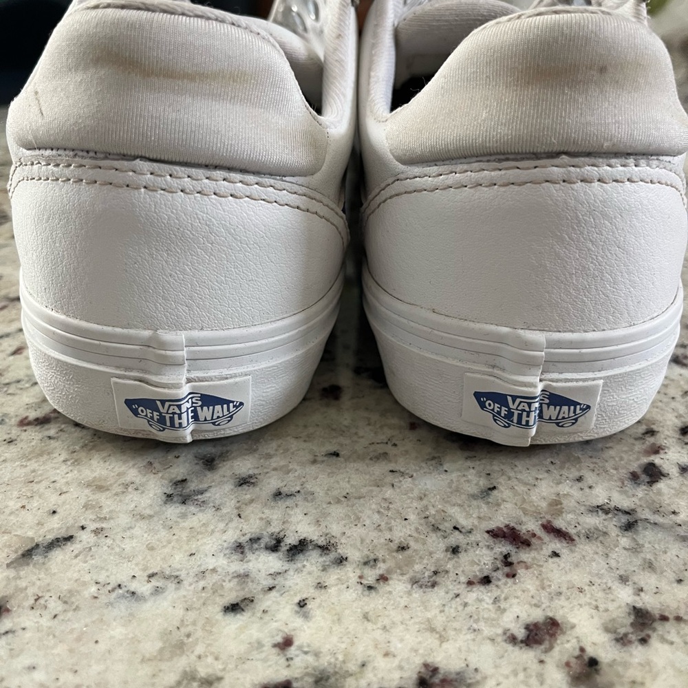 Vans - Picture 5 of 5